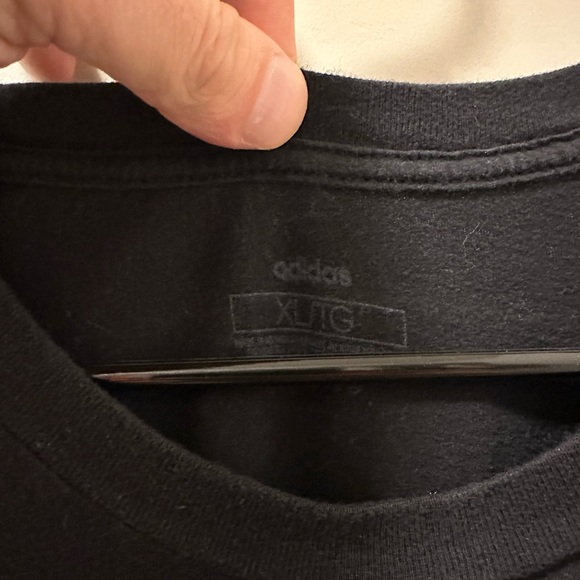 Adidas T-shirt Black with camo size XL - Picture 2 of 2